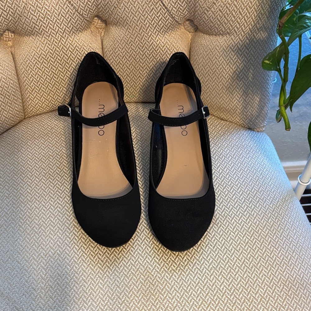 Moda Elegant Black Mary Jane Heels